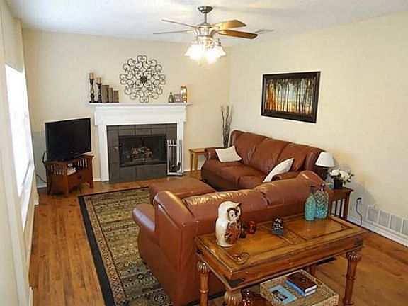 5th image of 2325 McIntosh Dr