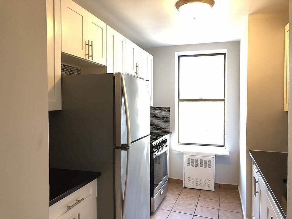 1st image of 946 Bronx Park S APT 5A