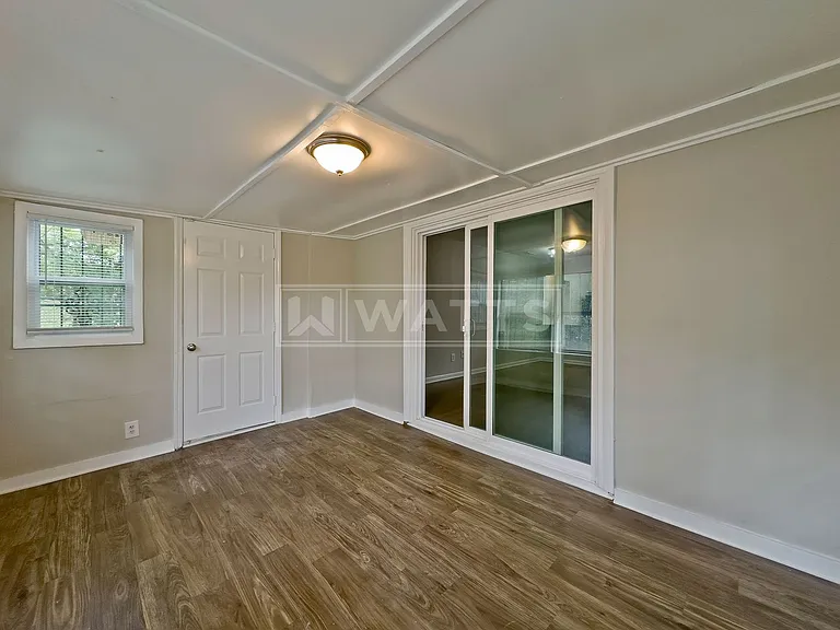 1400 Freda Dr — Photo 6