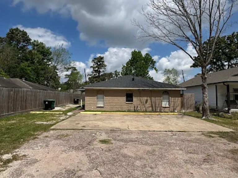 9325 Kentshire Dr #B — Photo 9
