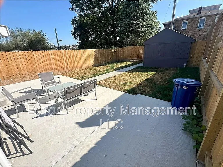331 Redwood St — Photo 5