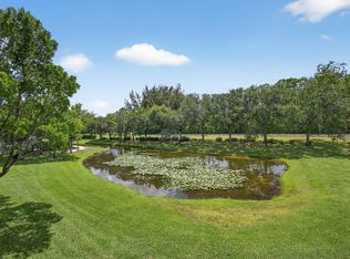 310 Crestwood Cir APT 206, Royal Palm Beach, FL 33411