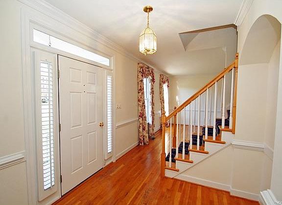4th image of 5811 Shady Hills Way