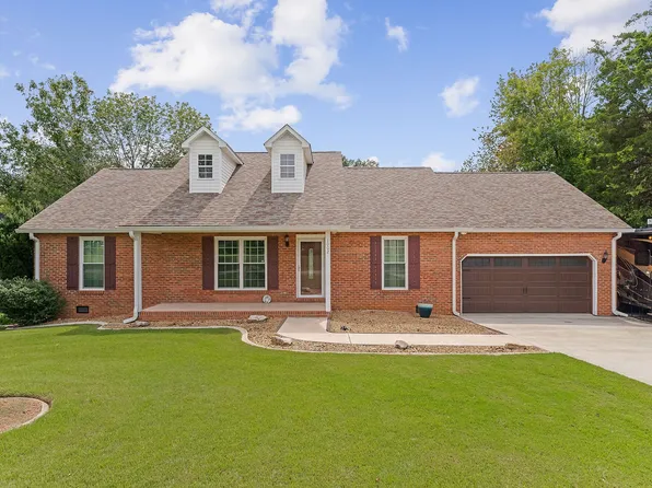 1002 River Bend Dr, Cookeville, TN 38506