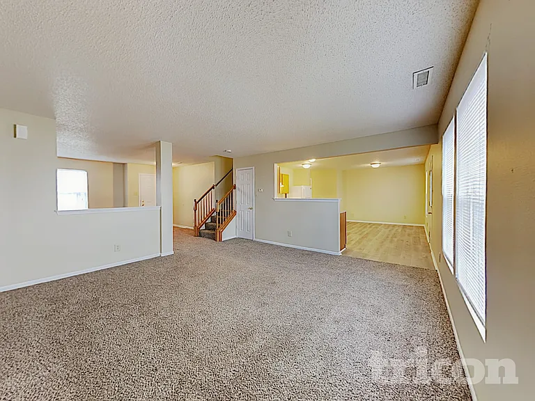 7913 States Bend Ln — Photo 3