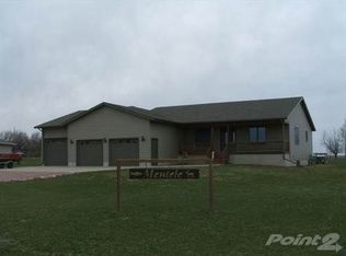 25057 Alex Ct, Mitchell, SD 57301