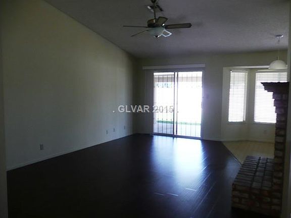 4th image of 786 Montvilla Dr