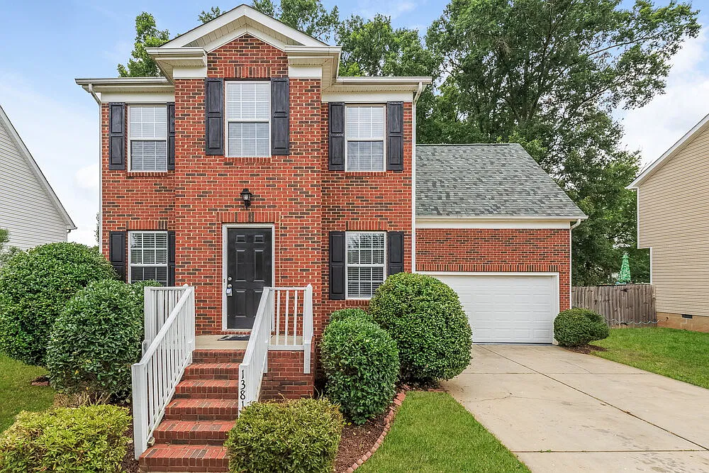 3 bed, 2.5 bath, 1768 sqft, $2,275 — Photo 1
