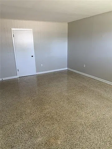 2 bed, 1.0 bath, 830 sqft, $950 — Photo 2