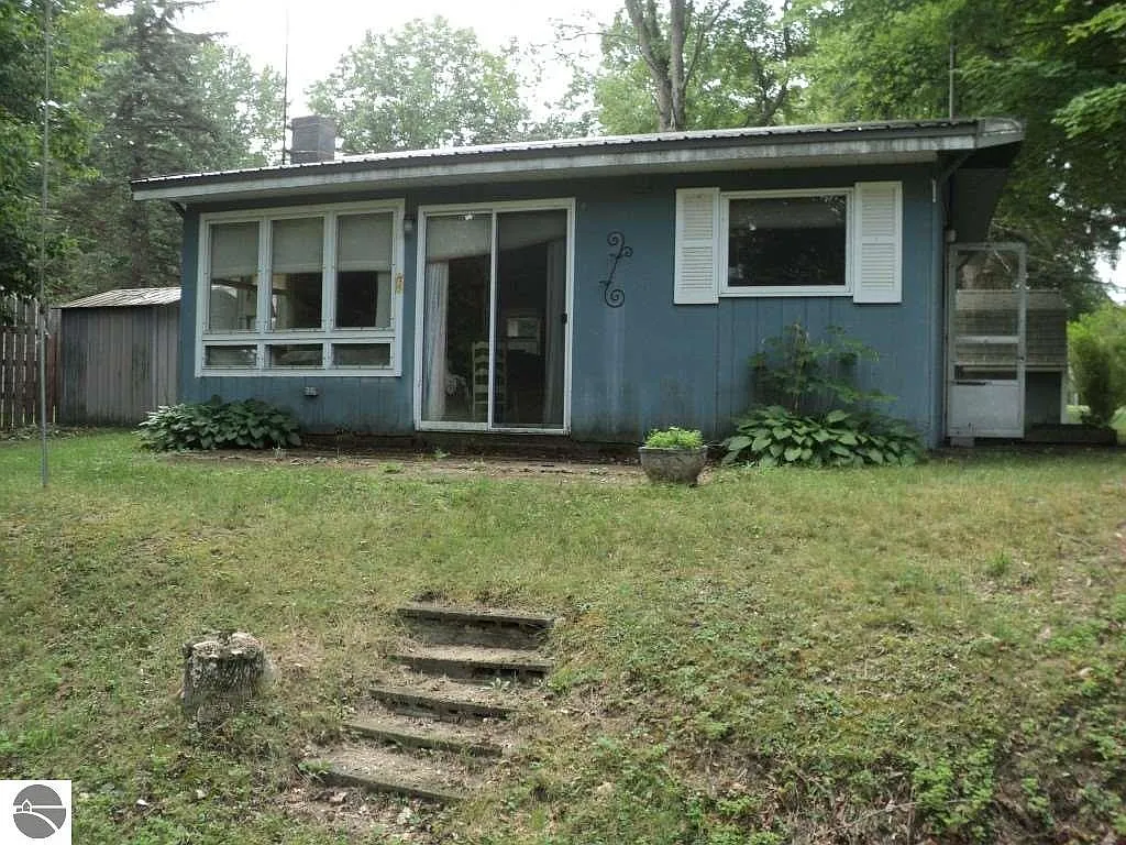 592 Partridge Run photo 1