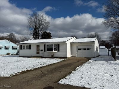 917 Kelly St NW, New Philadelphia, OH, 44663