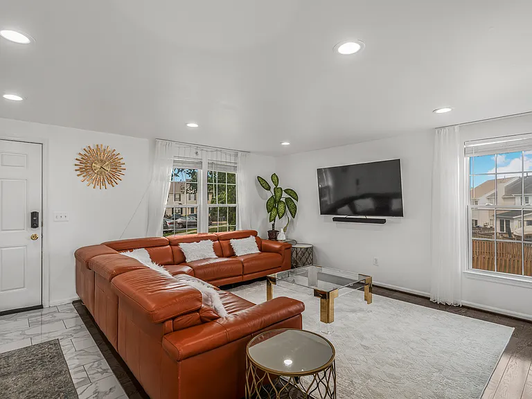 3355 Canton Ct — Photo 8