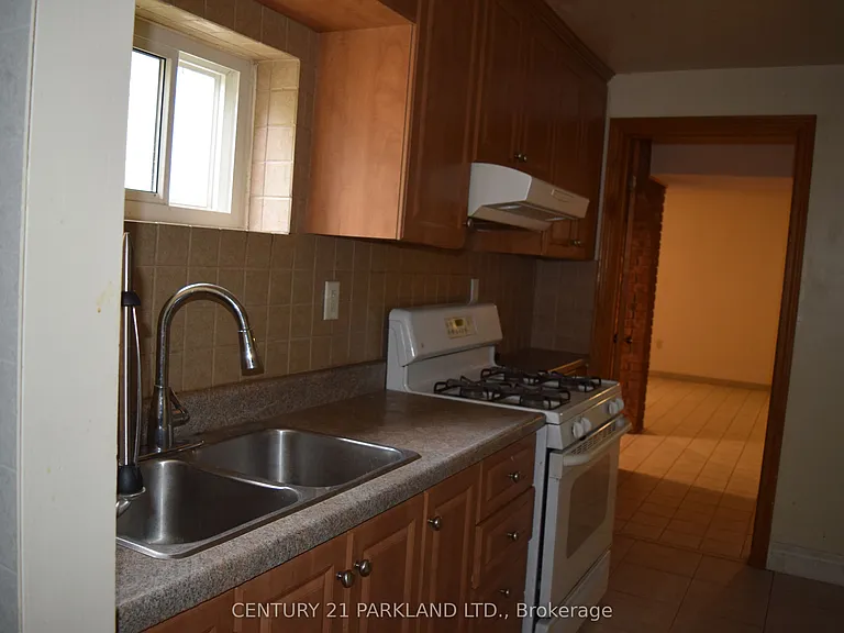 38 Beamsville Dr — Photo 20