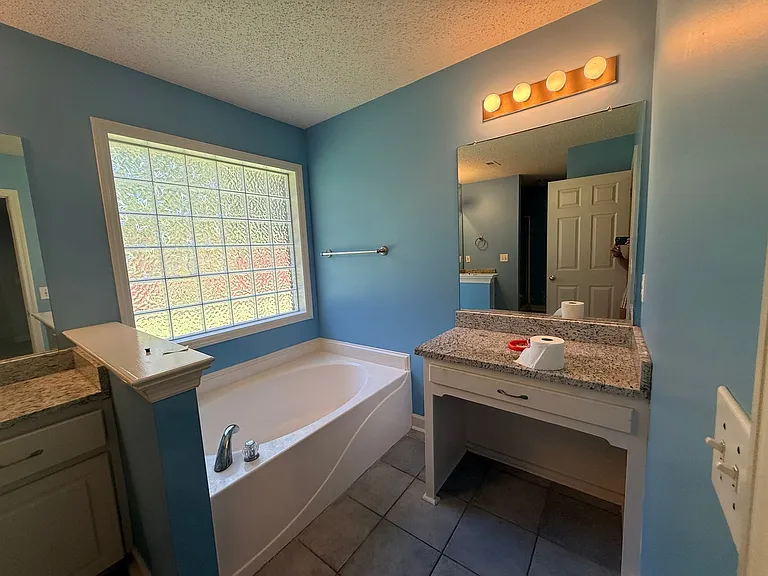 242 Turtle Creek Dr — Photo 36