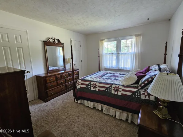 105 Forest Drive, Clinton, NC 28328