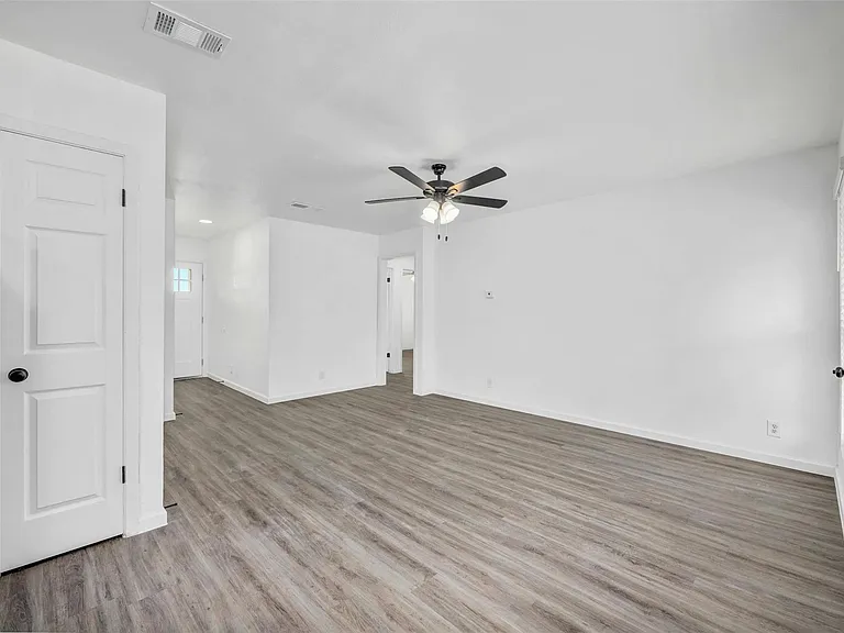 6506 King George Dr — Photo 15
