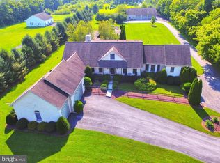 12 Simmons Rd, Mechanicsburg, PA 17055