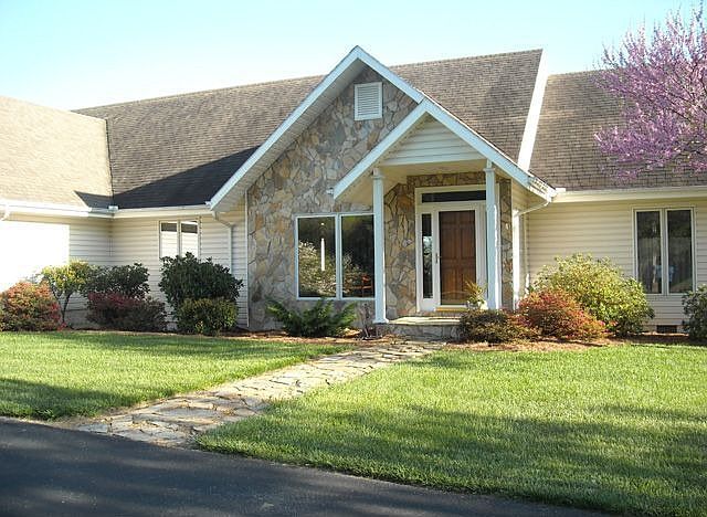 1st image of 2 Blue Mountain Ct