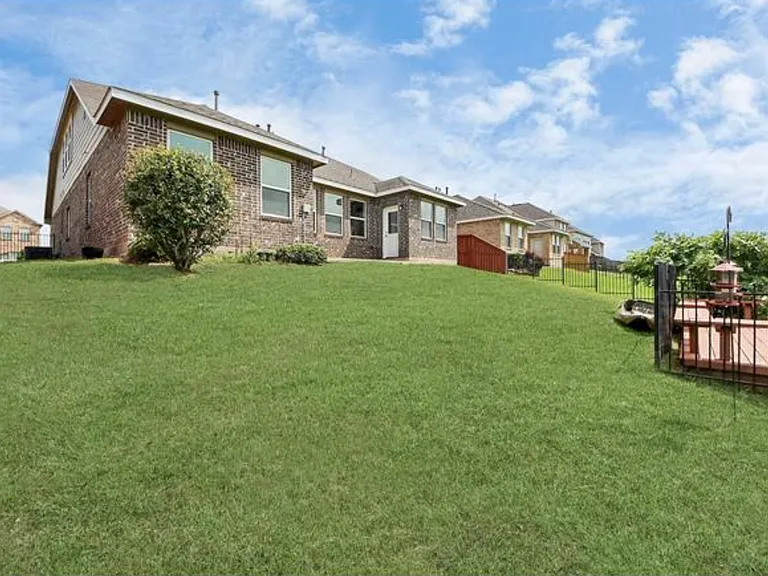 3727 Varna Ct — Photo 34