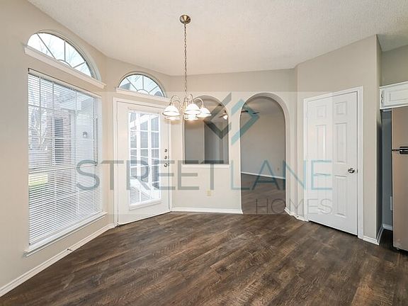5th image of 1129 Kensington Dr