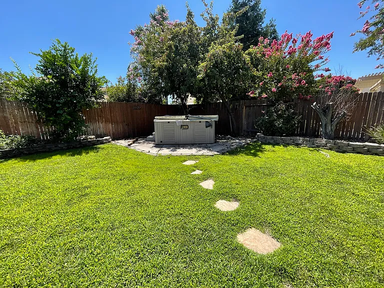 9772 Ellsmere Way — Photo 13