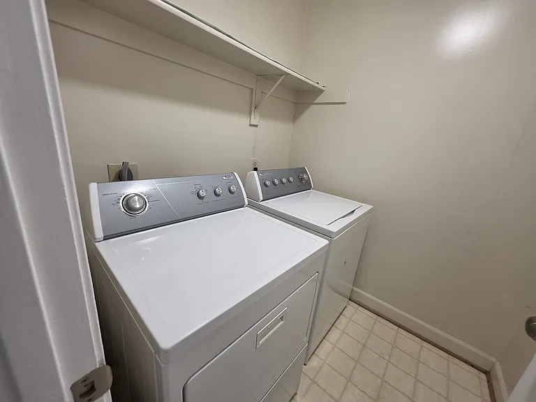 5730 Wood Creek Ln — Photo 10