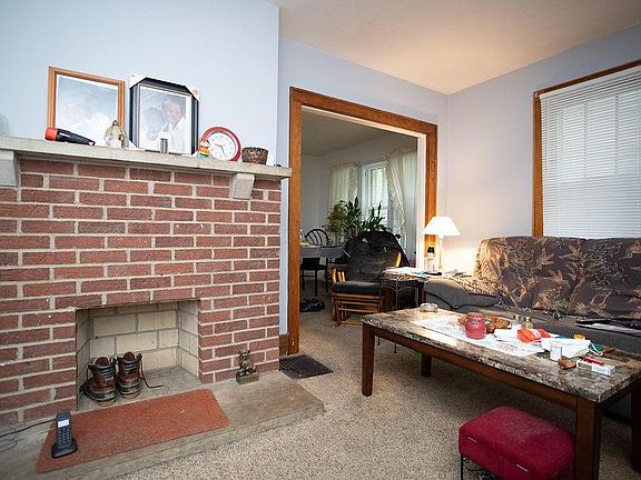 2nd image of 1391 Manchester Ave