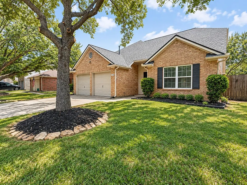 3418 Coldwater Canyon Ln