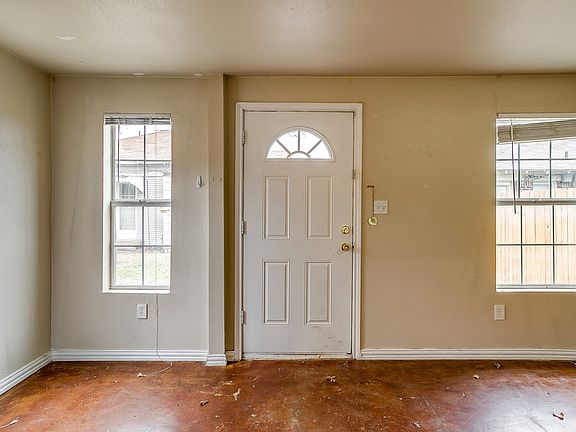 5th image of 3206 Rogers Ave
