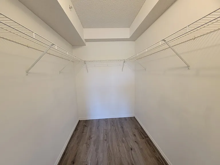 1640 N 42nd Cir #204 — Photo 7