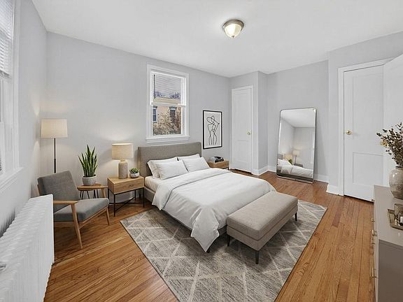 2nd image of 4701 Ravenswood Rd APT 24