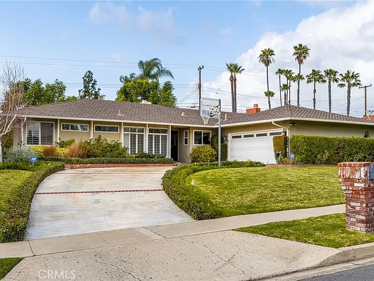 12791 Brittany Woods Dr — Photo 3