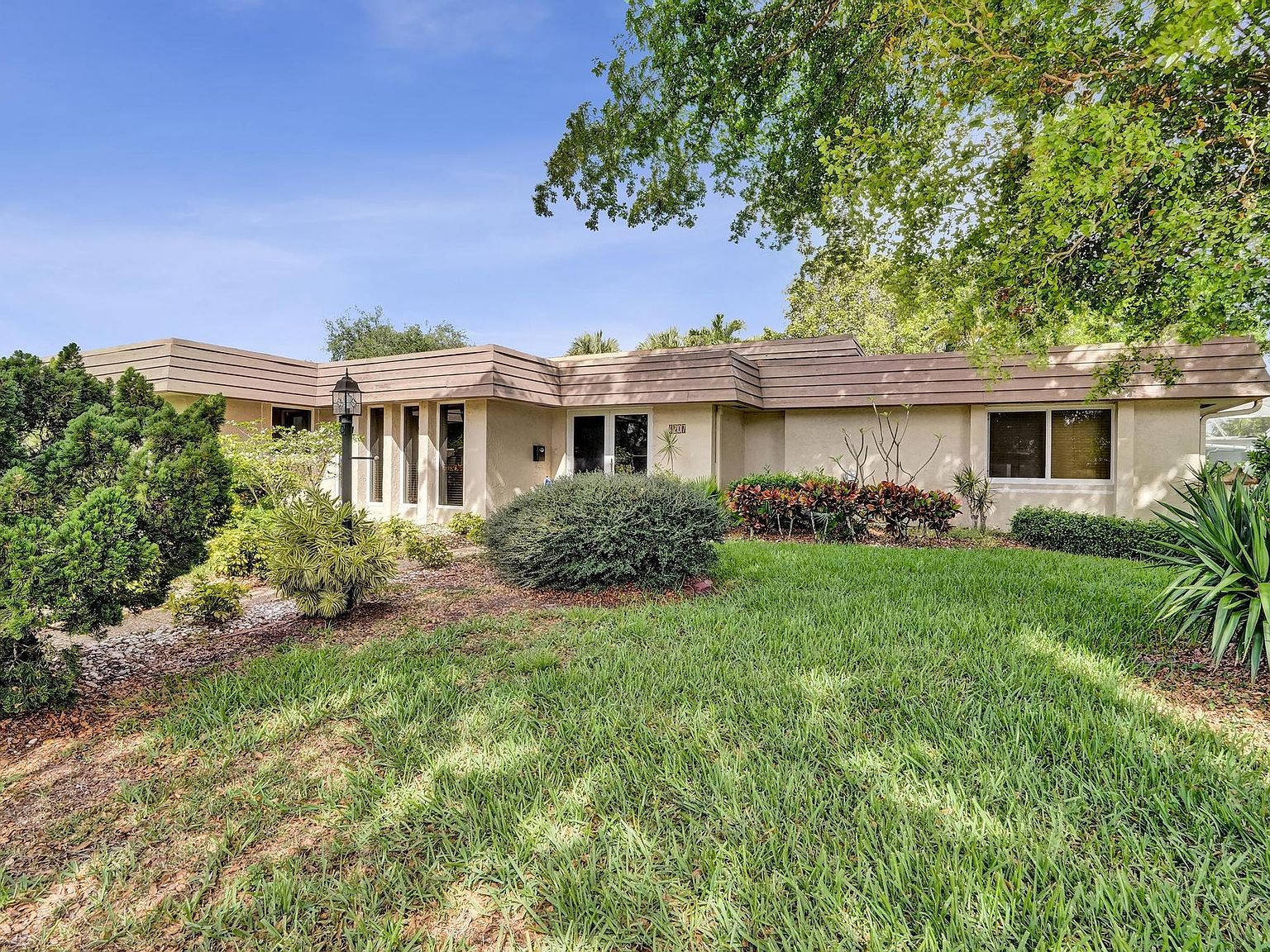 6207 Jacaranda Circle