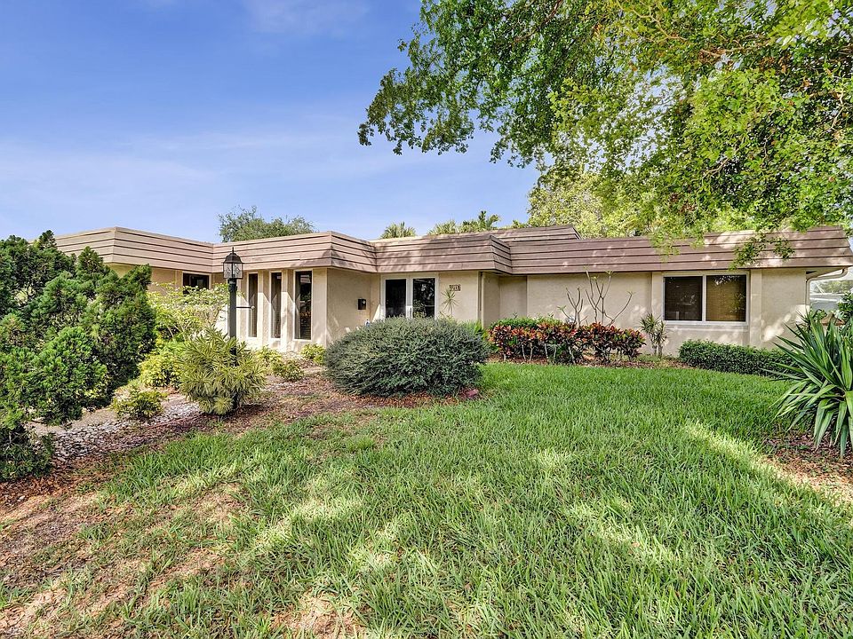 1st image of 6207 Jacaranda Circle