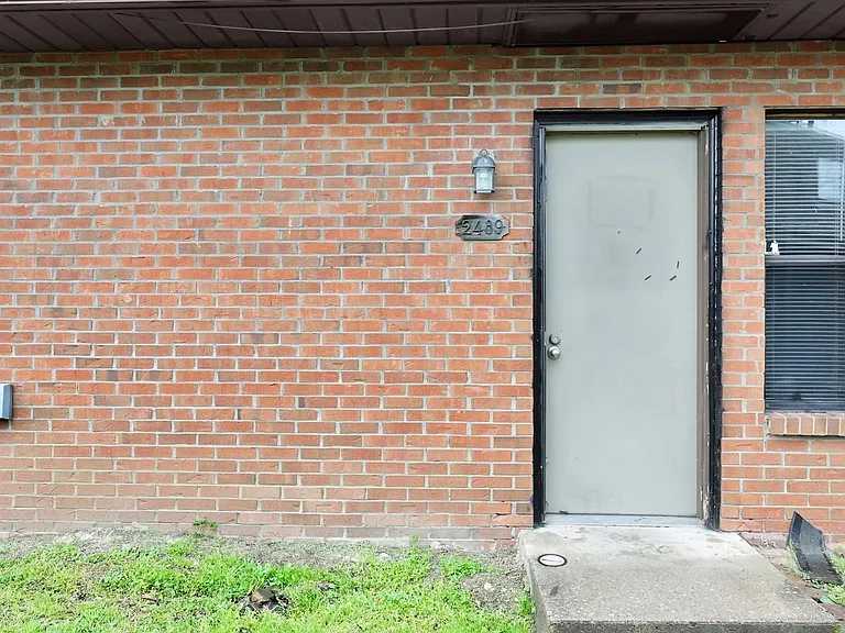 2483-2539 Courtright Rd #2503 — Photo 19