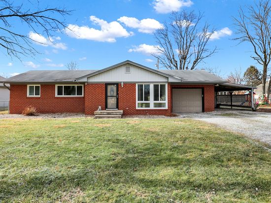 470 Robbins Dr, Greenwood, IN 46142