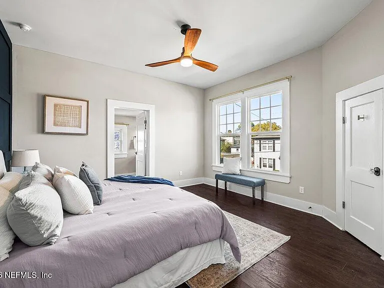 2843 Oak St — Photo 47