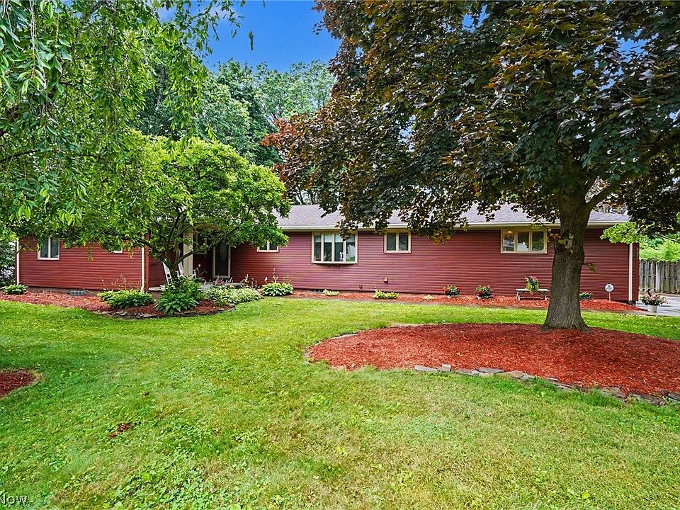 1st image of 482 Junior Ave