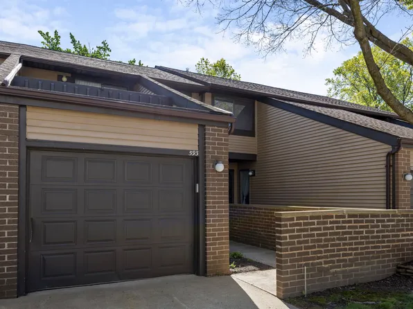 593 Dade Ln #272, Richmond Heights, OH 44143