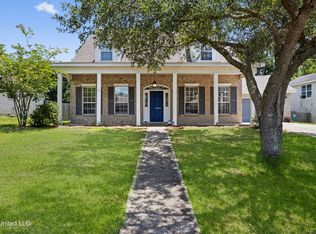 11850 Summerhaven Cir, Gulfport, MS 39503