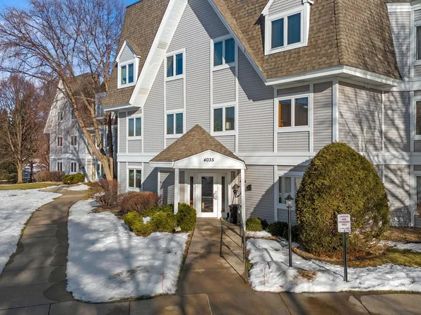 4035 Victoria St #211, Shoreview, MN 55126