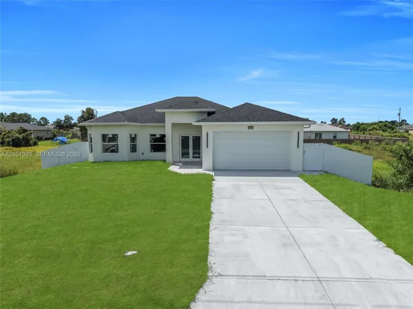 2909 63rd St W, Lehigh Acres, FL 33971