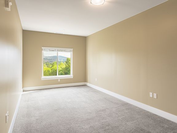 5th image of 2700 NW Pine Cone Dr #2296302
