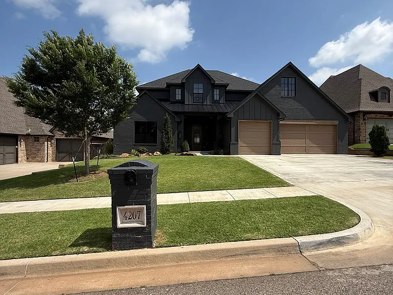4207 Cordova Ct — Photo 1