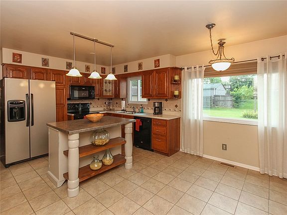 4th image of 2613 N Constellation Dr