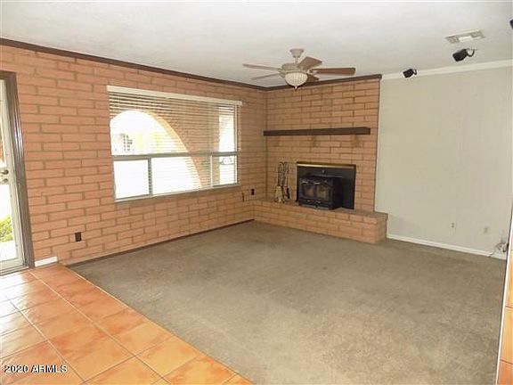 4th image of 908 N Alzora Way