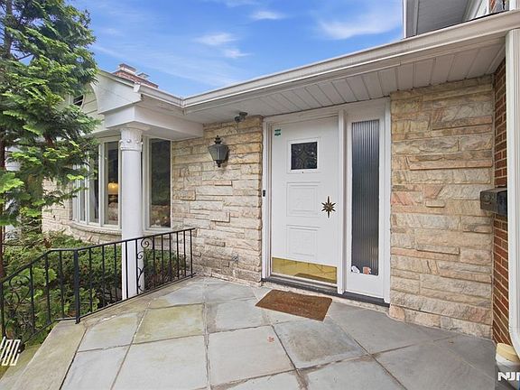 5th image of 1111 Cumbermeade Road