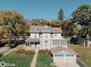 202 E Thomas St, Avoca, IA 51521