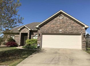 225 Montgomery Dr, Benton, AR 72015