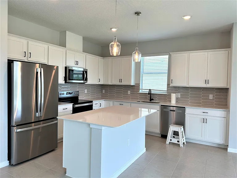 9426 Lamine Way — Photo 2